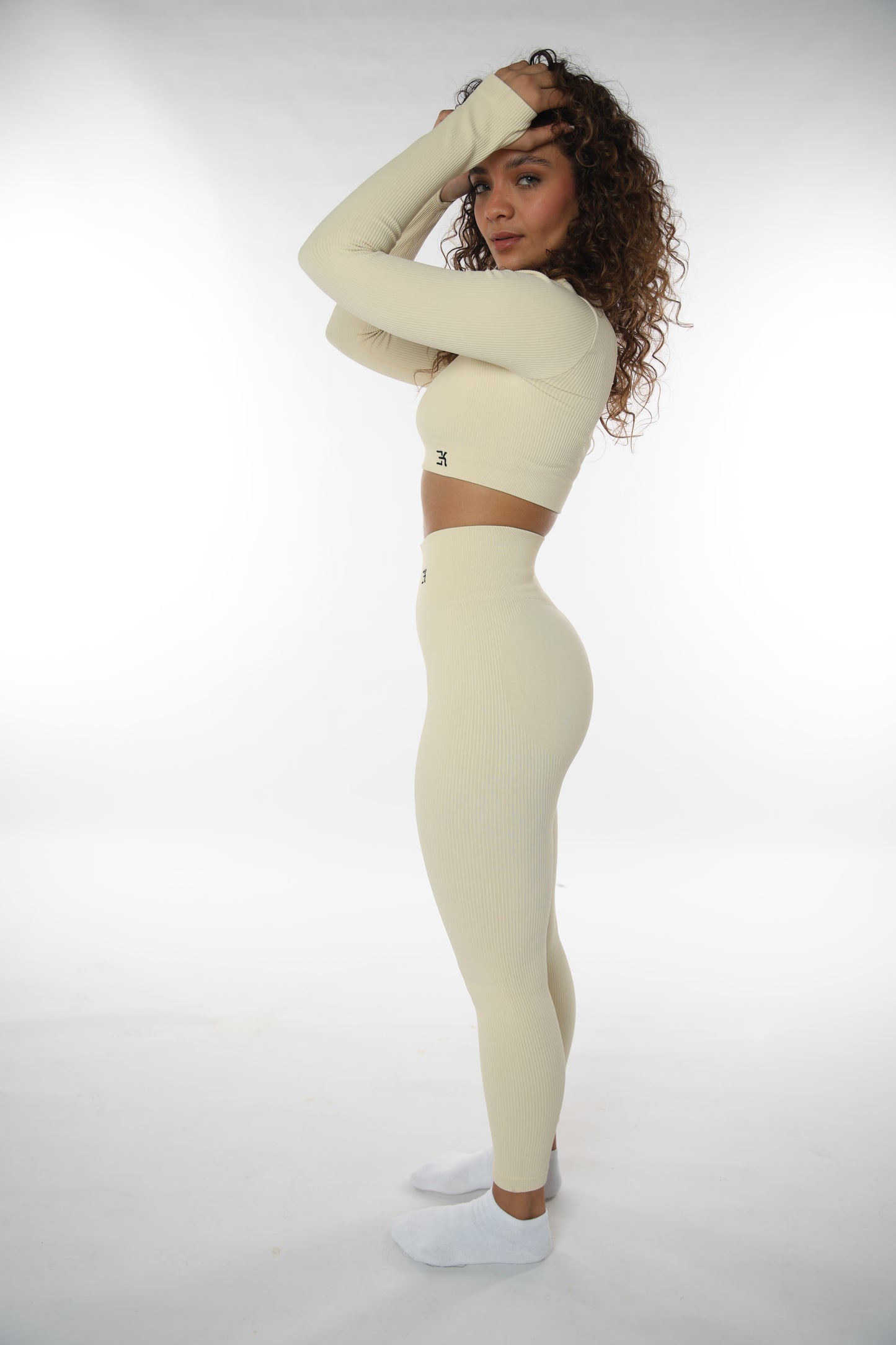 beige